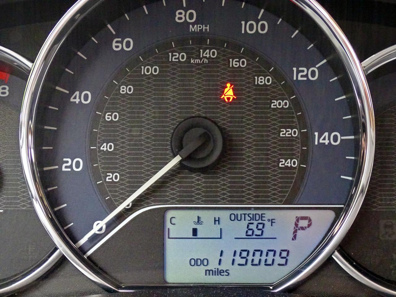 Toyota Corolla 4dr Sdn CVT LE (Natl) 2014