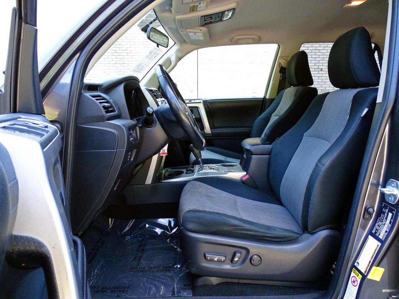 Toyota 4Runner RWD 4dr V6 SR5 (Natl) 2014