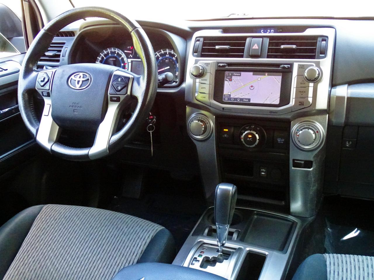 Toyota 4Runner RWD 4dr V6 SR5 (Natl) 2014