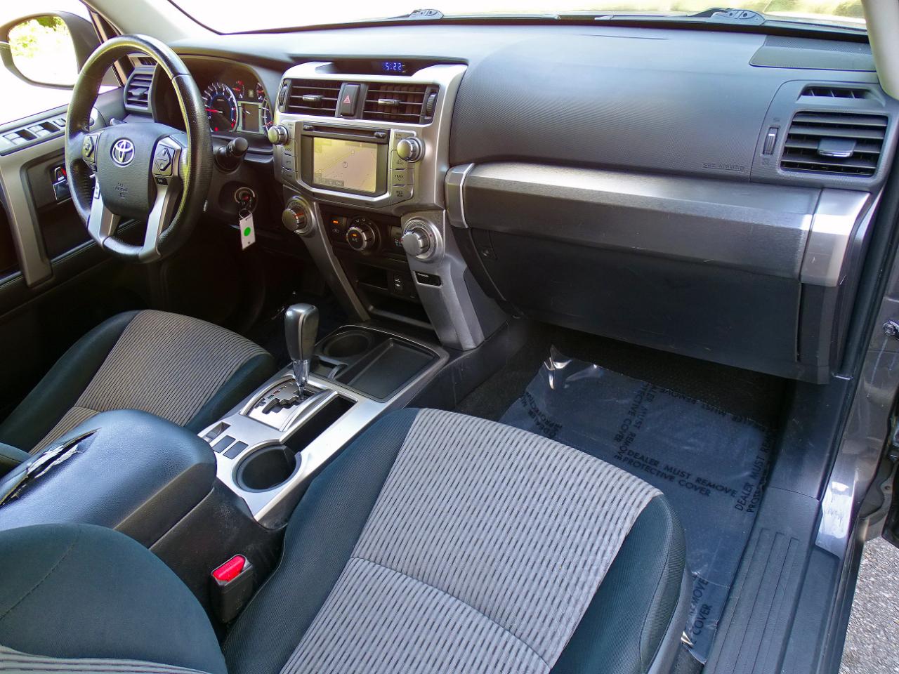 Toyota 4Runner RWD 4dr V6 SR5 (Natl) 2014