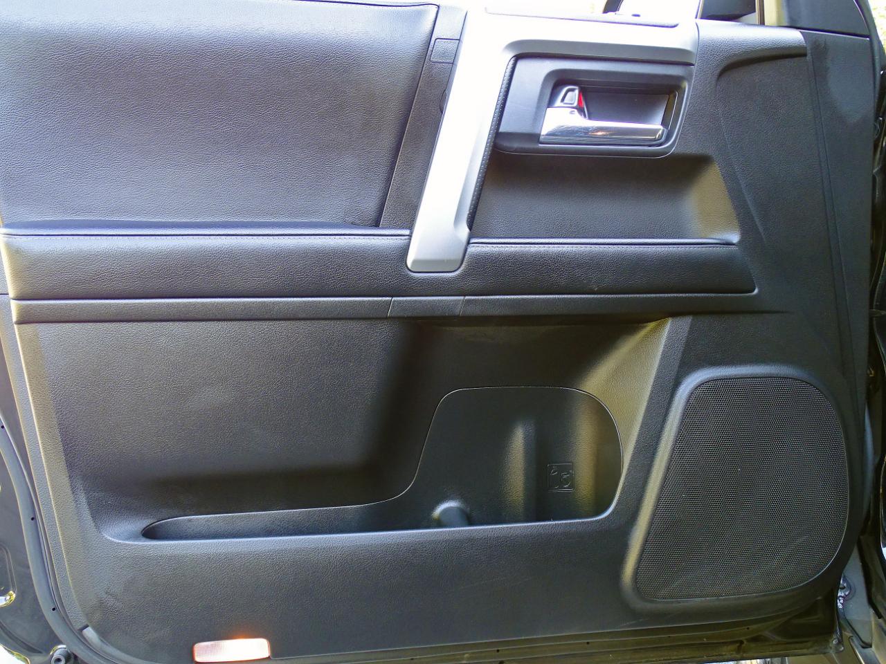 Toyota 4Runner SR5 2WD (Natl) 2024