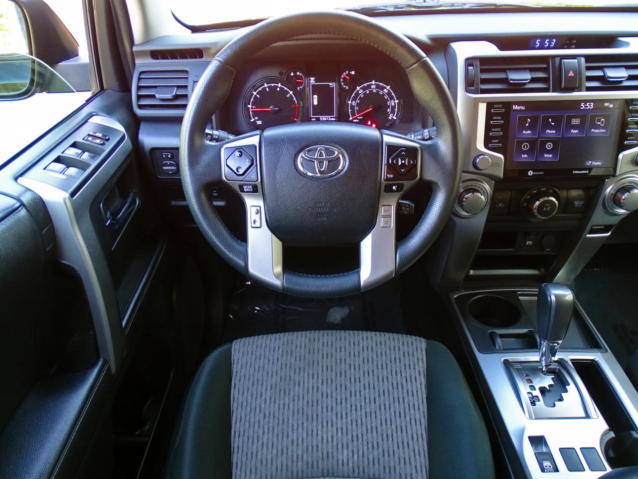 Toyota 4Runner SR5 2WD (Natl) 2024