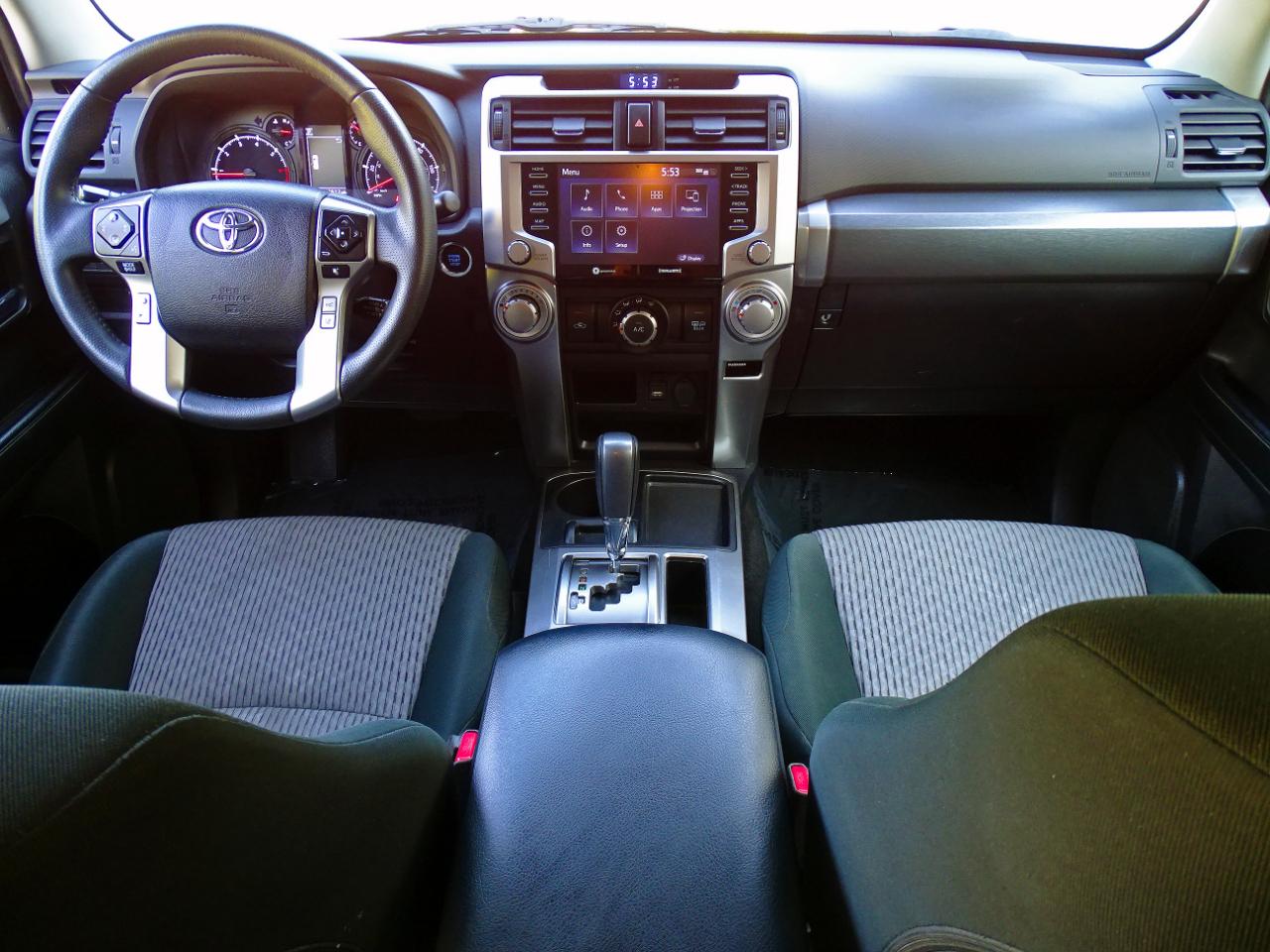 Toyota 4Runner SR5 2WD (Natl) 2024
