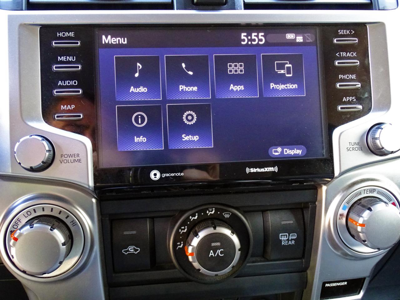Toyota 4Runner SR5 2WD (Natl) 2024