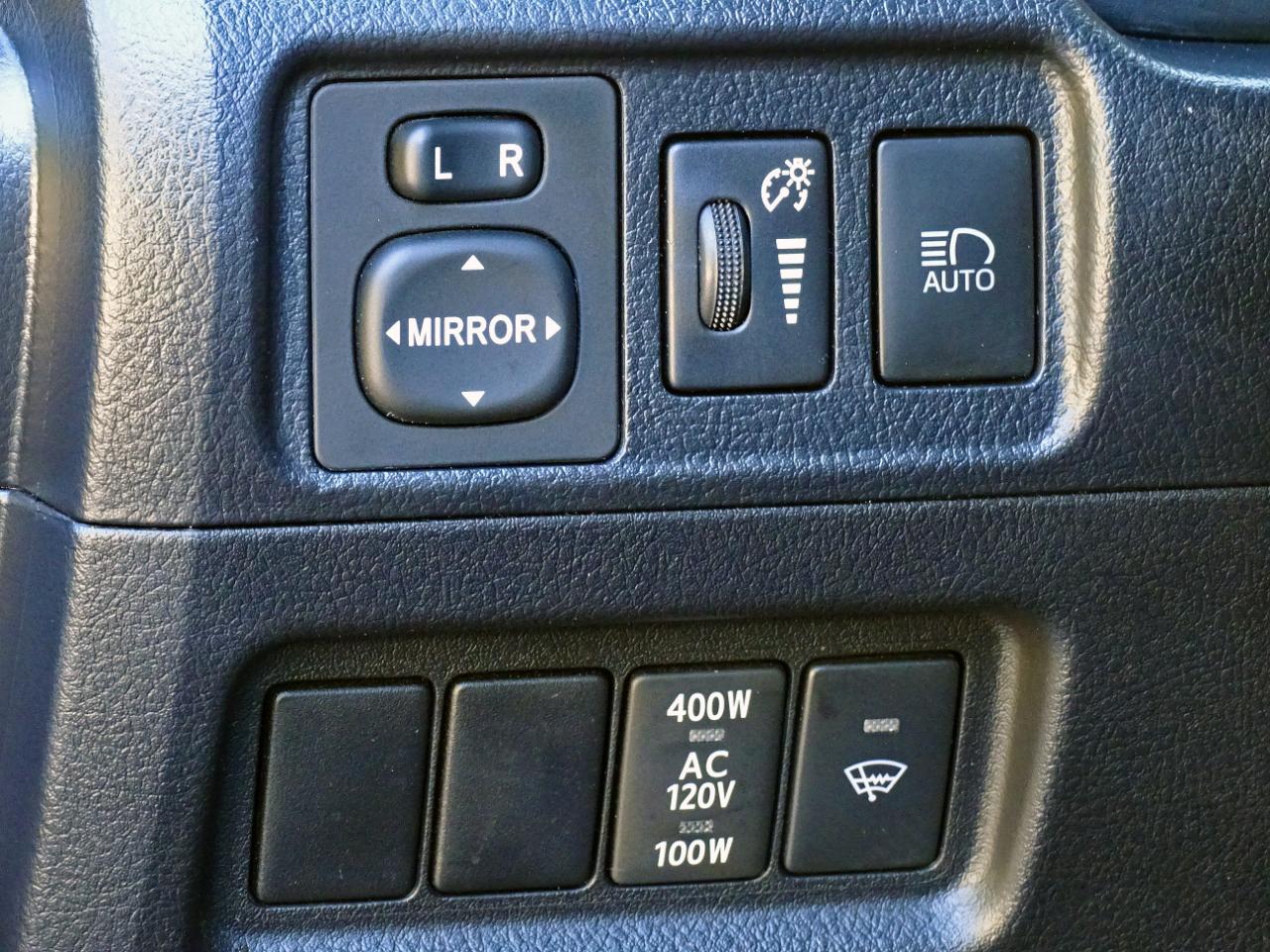 Toyota 4Runner SR5 Premium 2WD (Natl) 2023