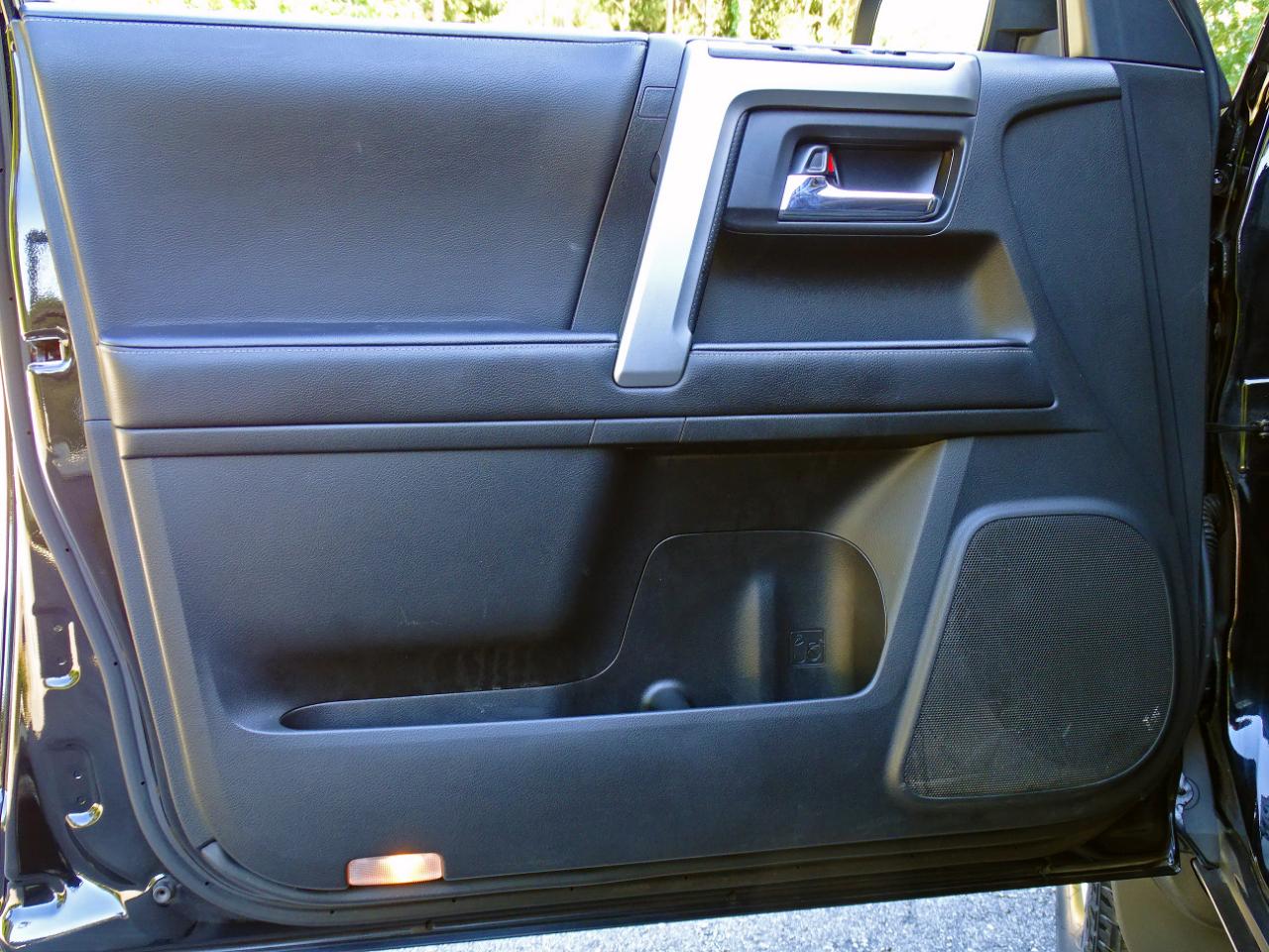 Toyota 4Runner SR5 Premium 2WD (Natl) 2023