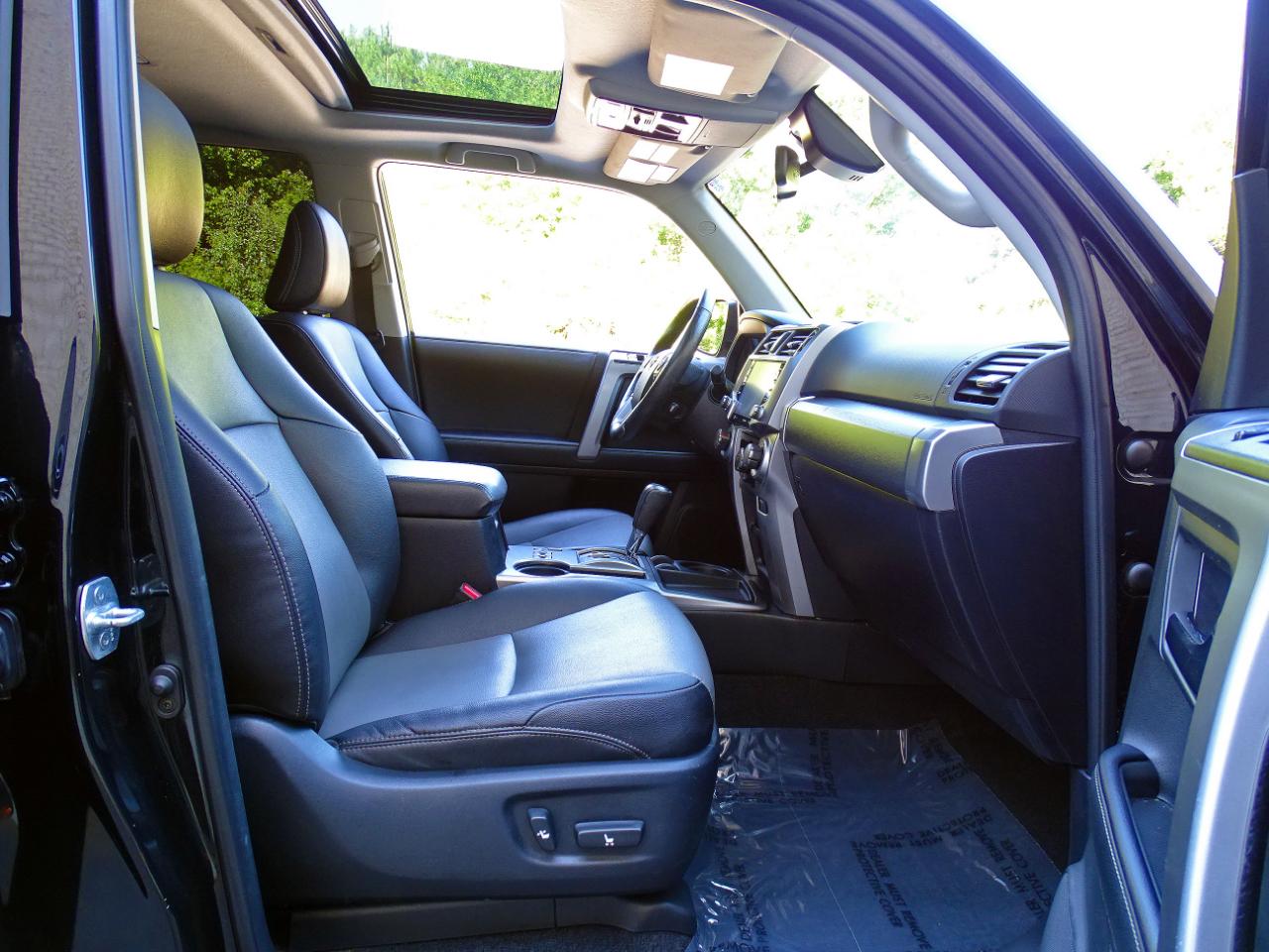 Toyota 4Runner SR5 Premium 2WD (Natl) 2023