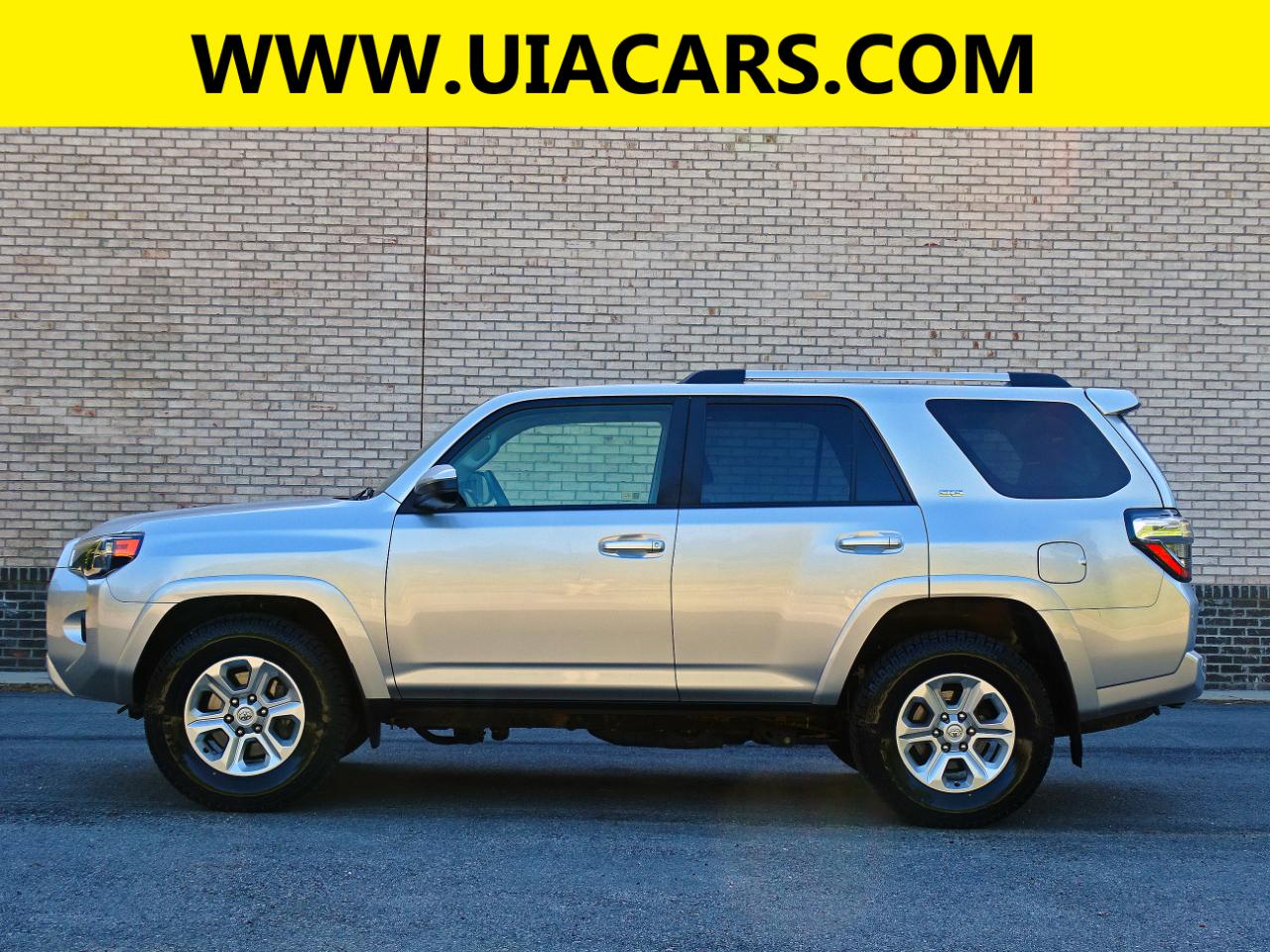 Toyota 4Runner SR5 2WD (Natl) 2024