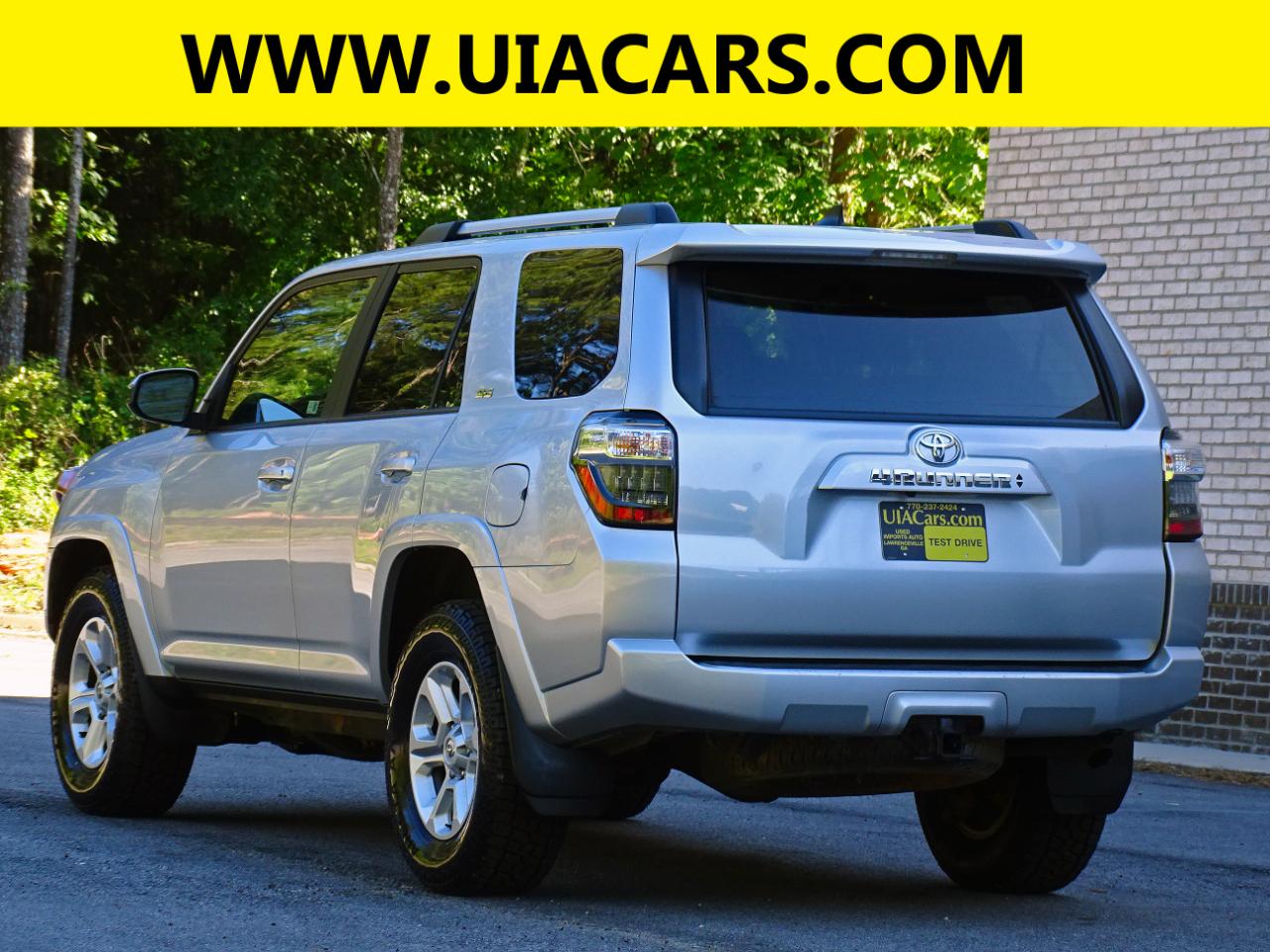 Toyota 4Runner SR5 2WD (Natl) 2024