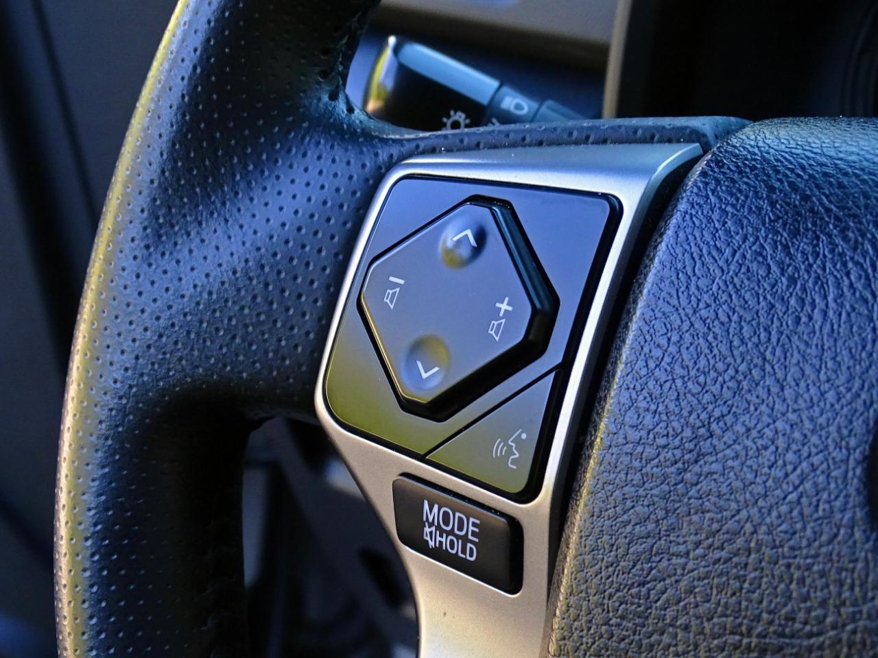 Toyota 4Runner SR5 2WD (Natl) 2024