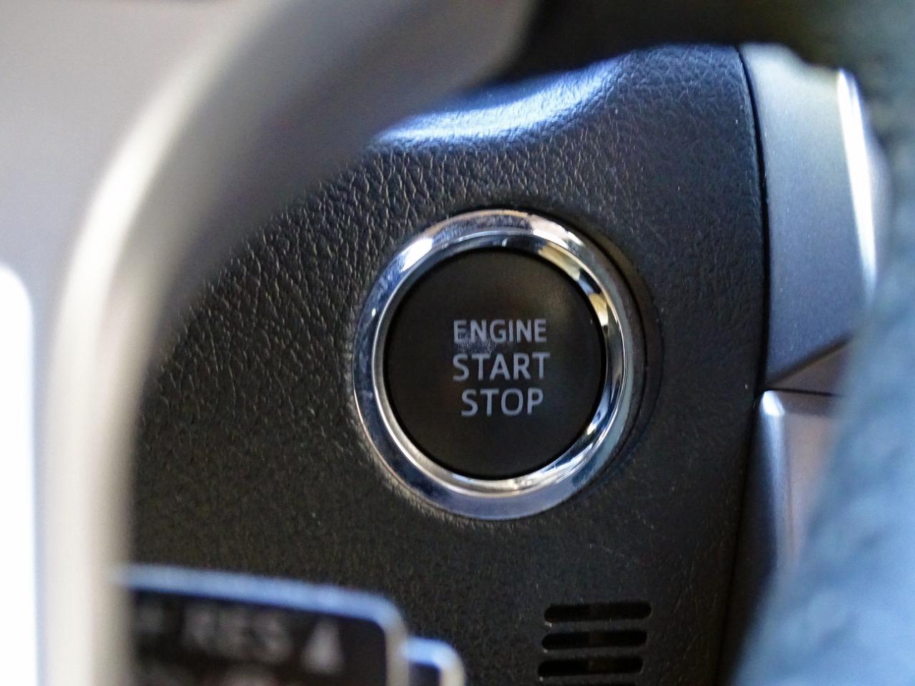 Toyota 4Runner SR5 2WD (Natl) 2024