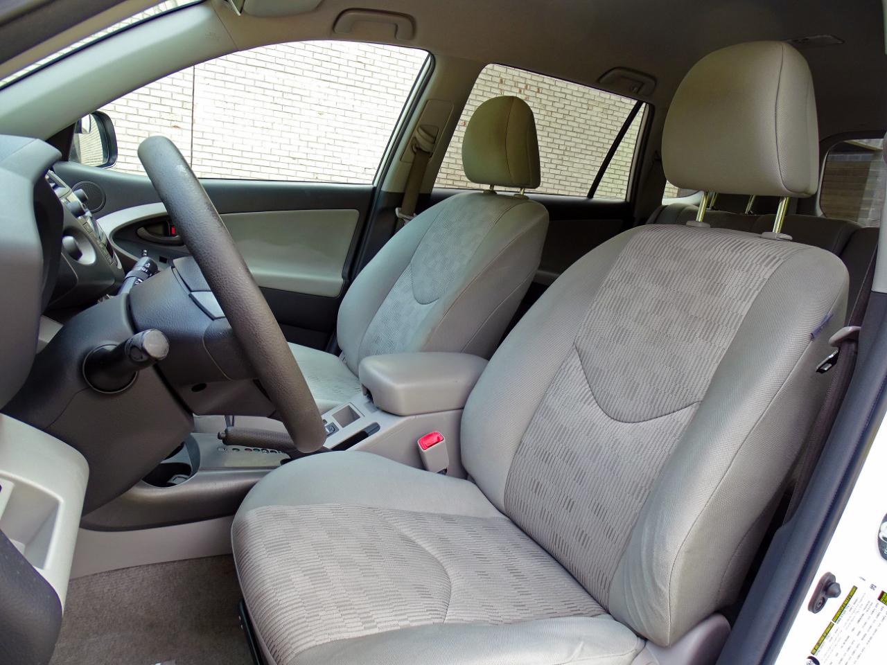 Toyota RAV4 4WD 4dr V6 5-Spd AT (Natl) 2010