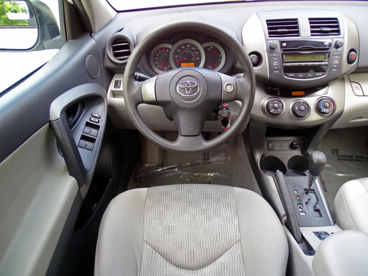 Toyota RAV4 4WD 4dr V6 5-Spd AT (Natl) 2010