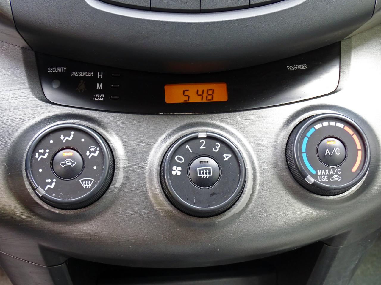 Toyota RAV4 4WD 4dr V6 5-Spd AT (Natl) 2010