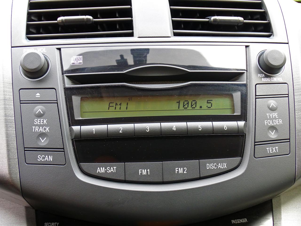 Toyota RAV4 4WD 4dr V6 5-Spd AT (Natl) 2010