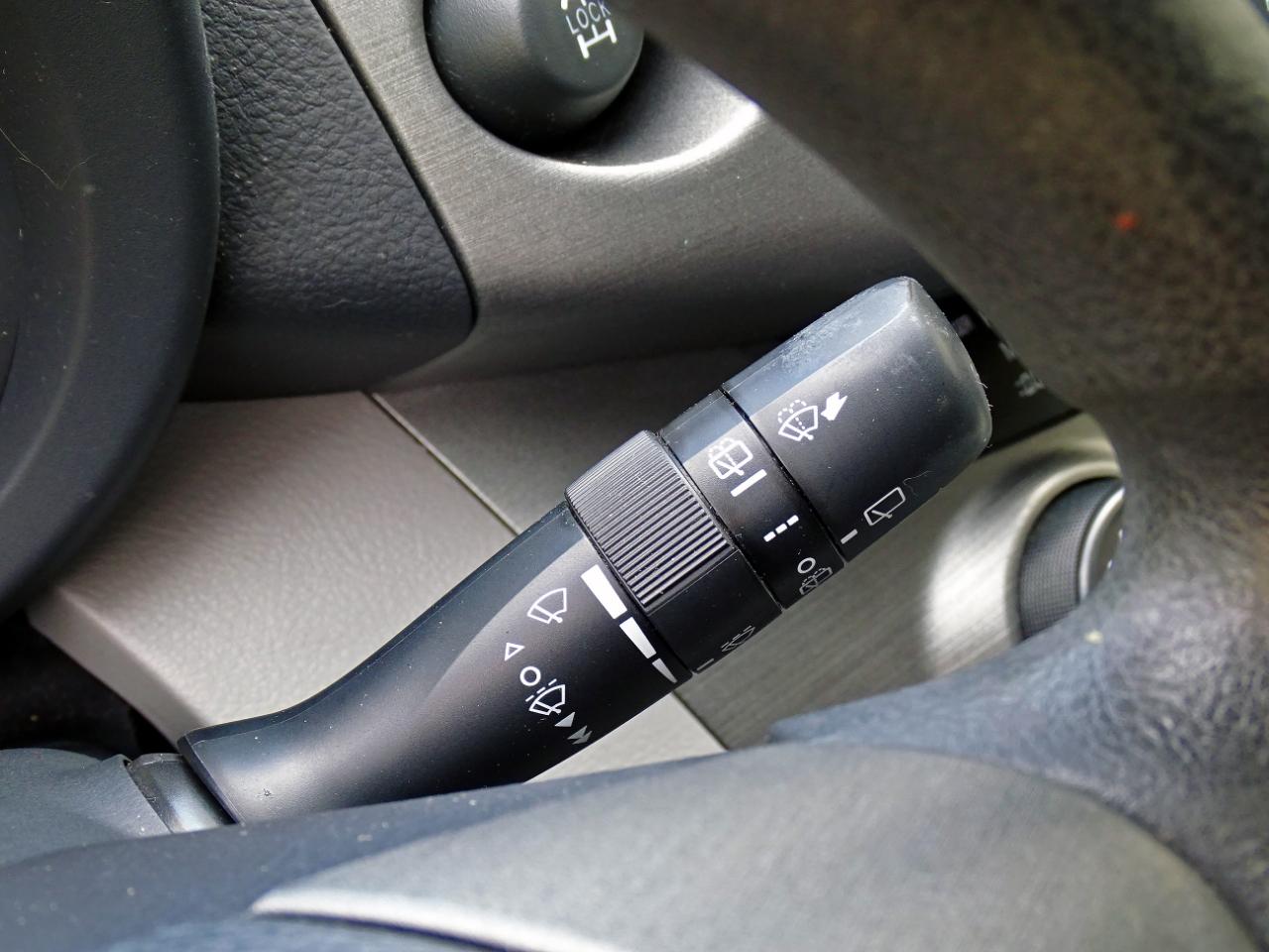 Toyota RAV4 4WD 4dr V6 5-Spd AT (Natl) 2010