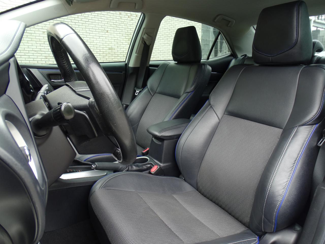Toyota Corolla SE CVT (Natl) 2019