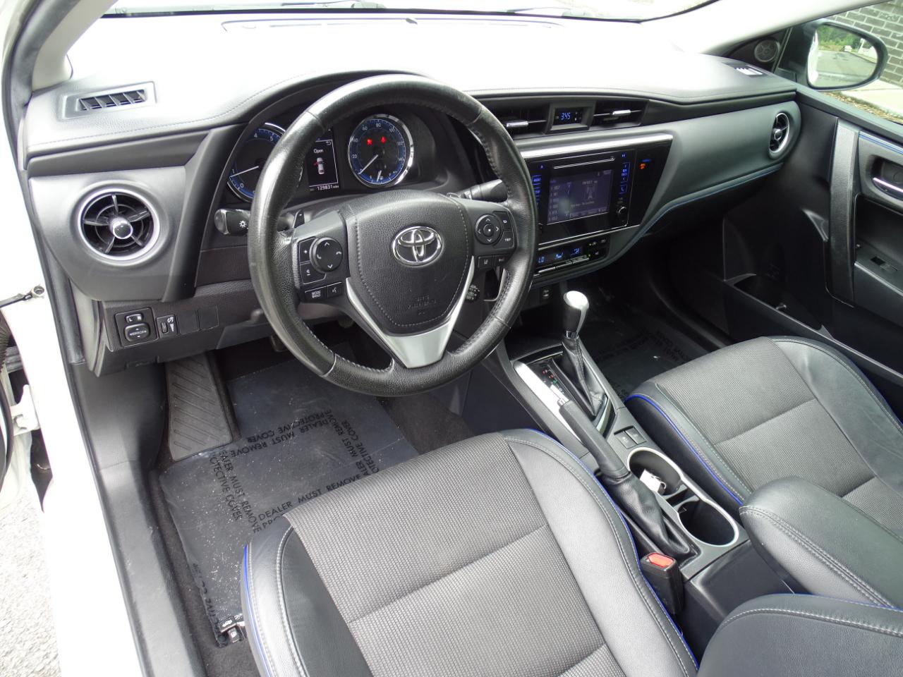 Toyota Corolla SE CVT (Natl) 2019