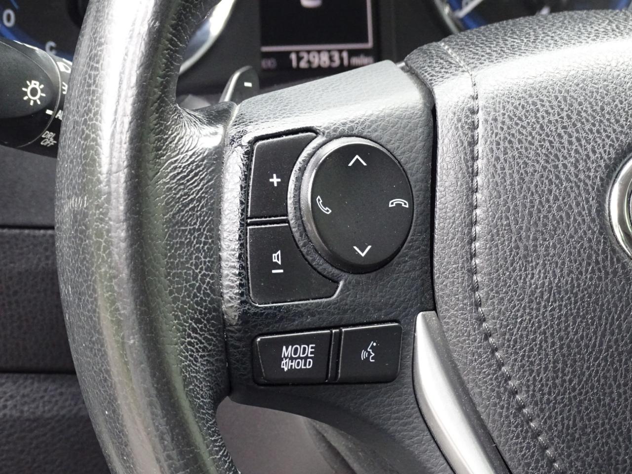 Toyota Corolla SE CVT (Natl) 2019
