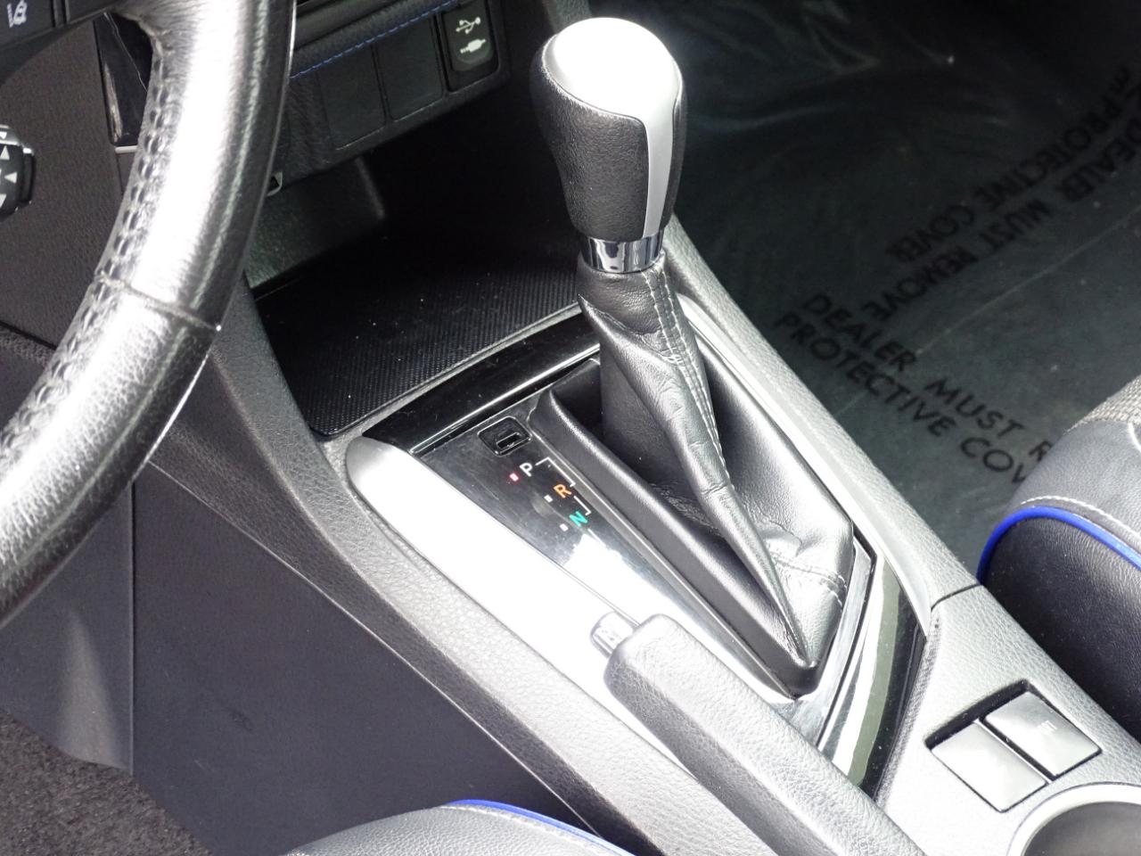 Toyota Corolla SE CVT (Natl) 2019