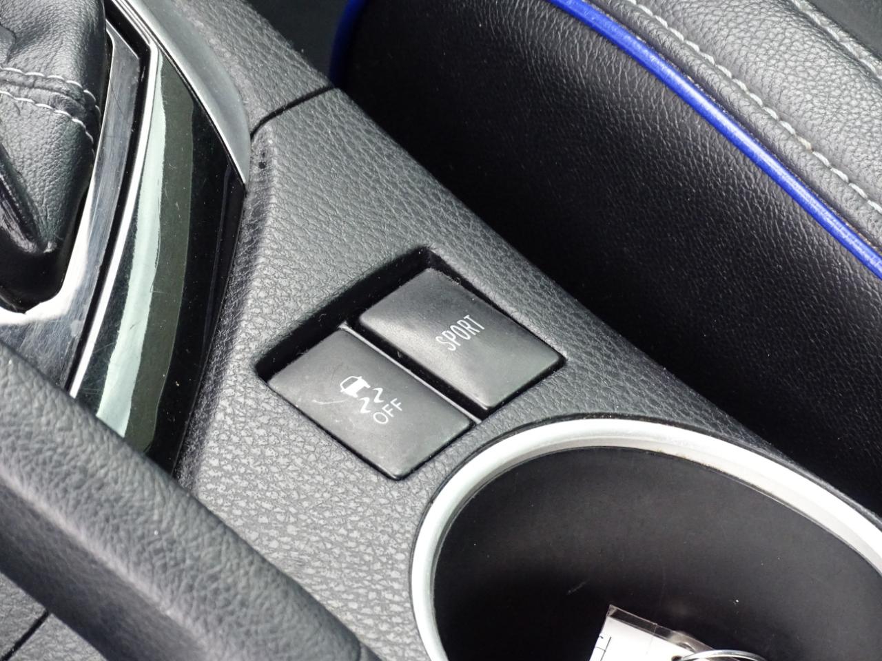 Toyota Corolla SE CVT (Natl) 2019