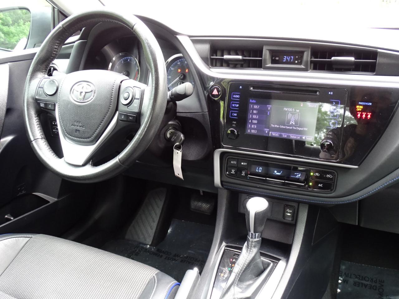 Toyota Corolla SE CVT (Natl) 2019