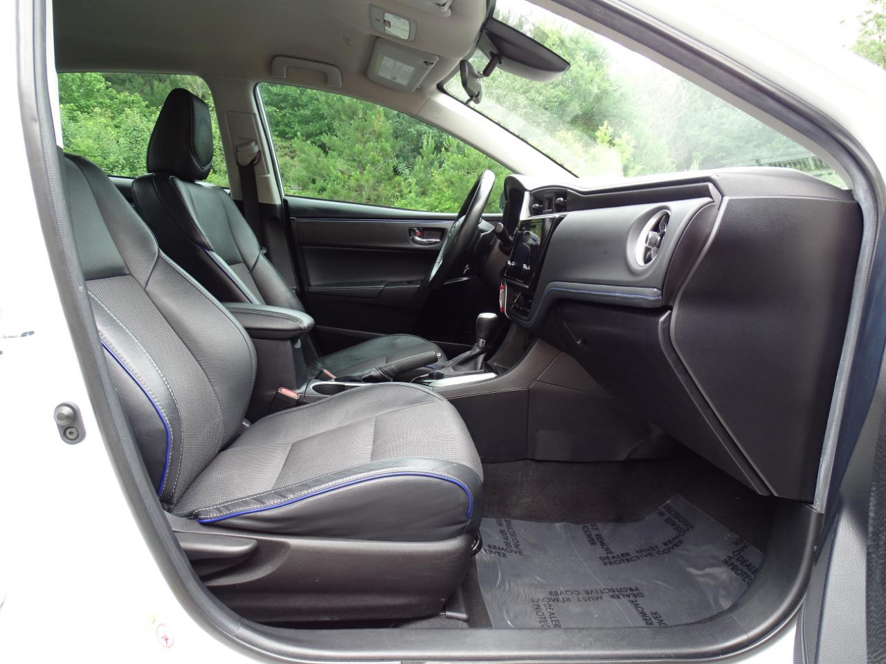 Toyota Corolla SE CVT (Natl) 2019