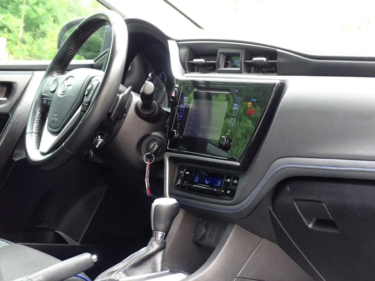 Toyota Corolla SE CVT (Natl) 2019
