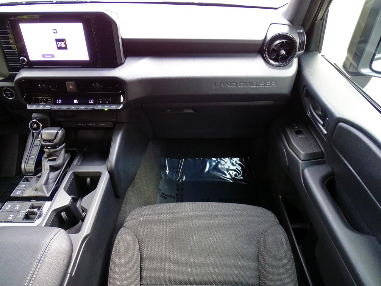 Toyota Land Cruiser 1958 4WD (Natl) 2025