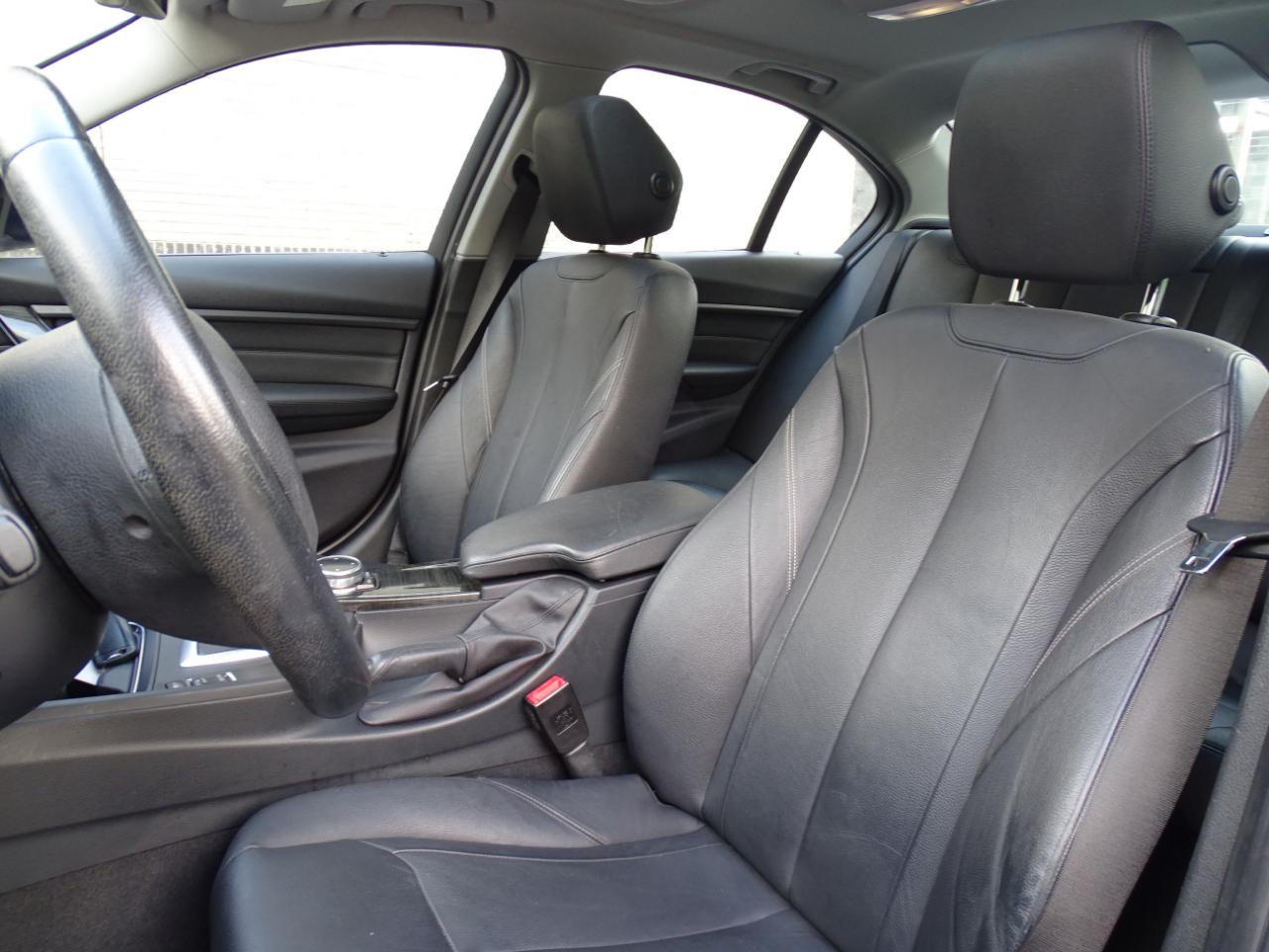 BMW 3 Series 4dr Sdn 328i RWD 2014