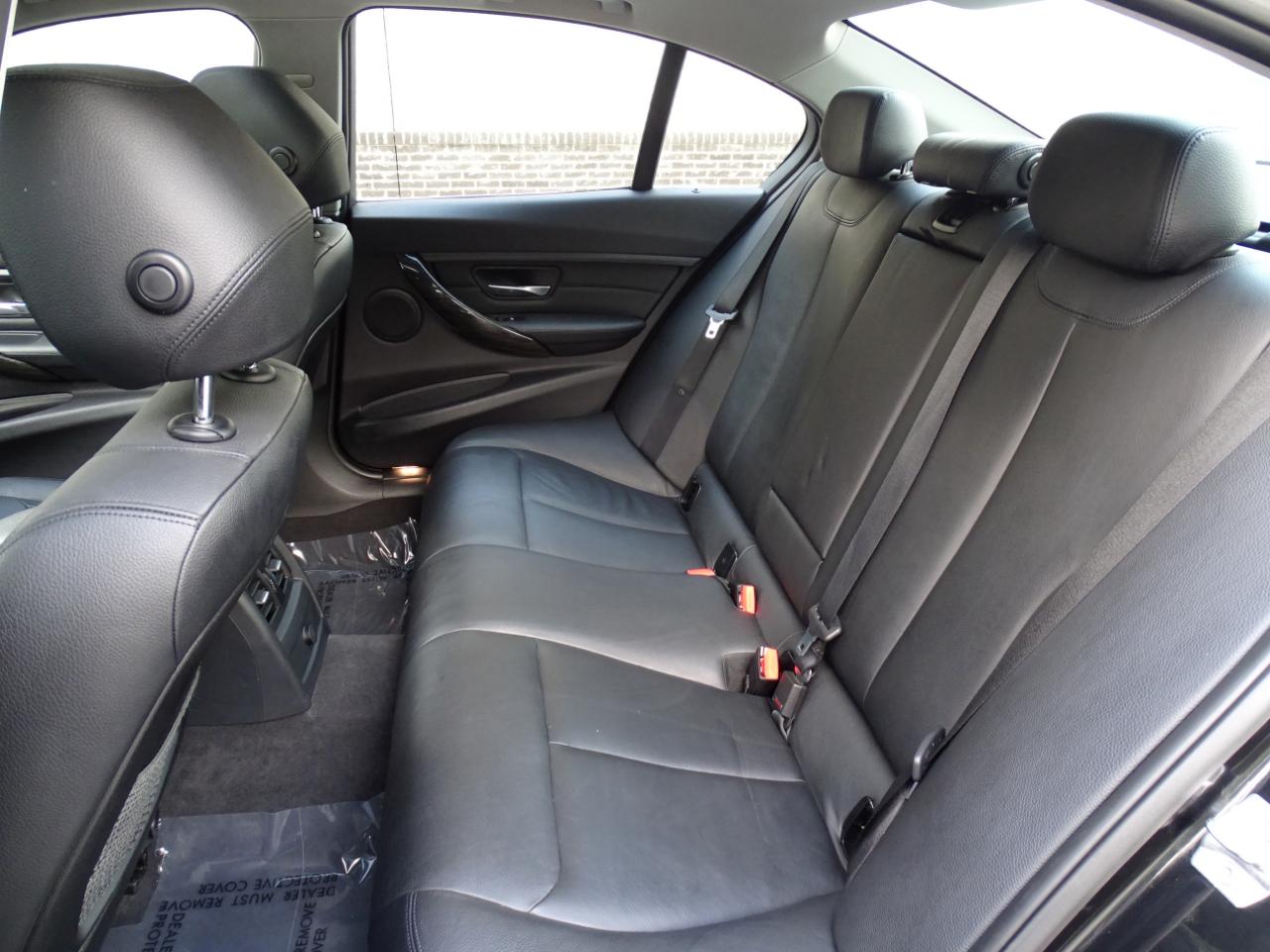BMW 3 Series 4dr Sdn 328i RWD 2014