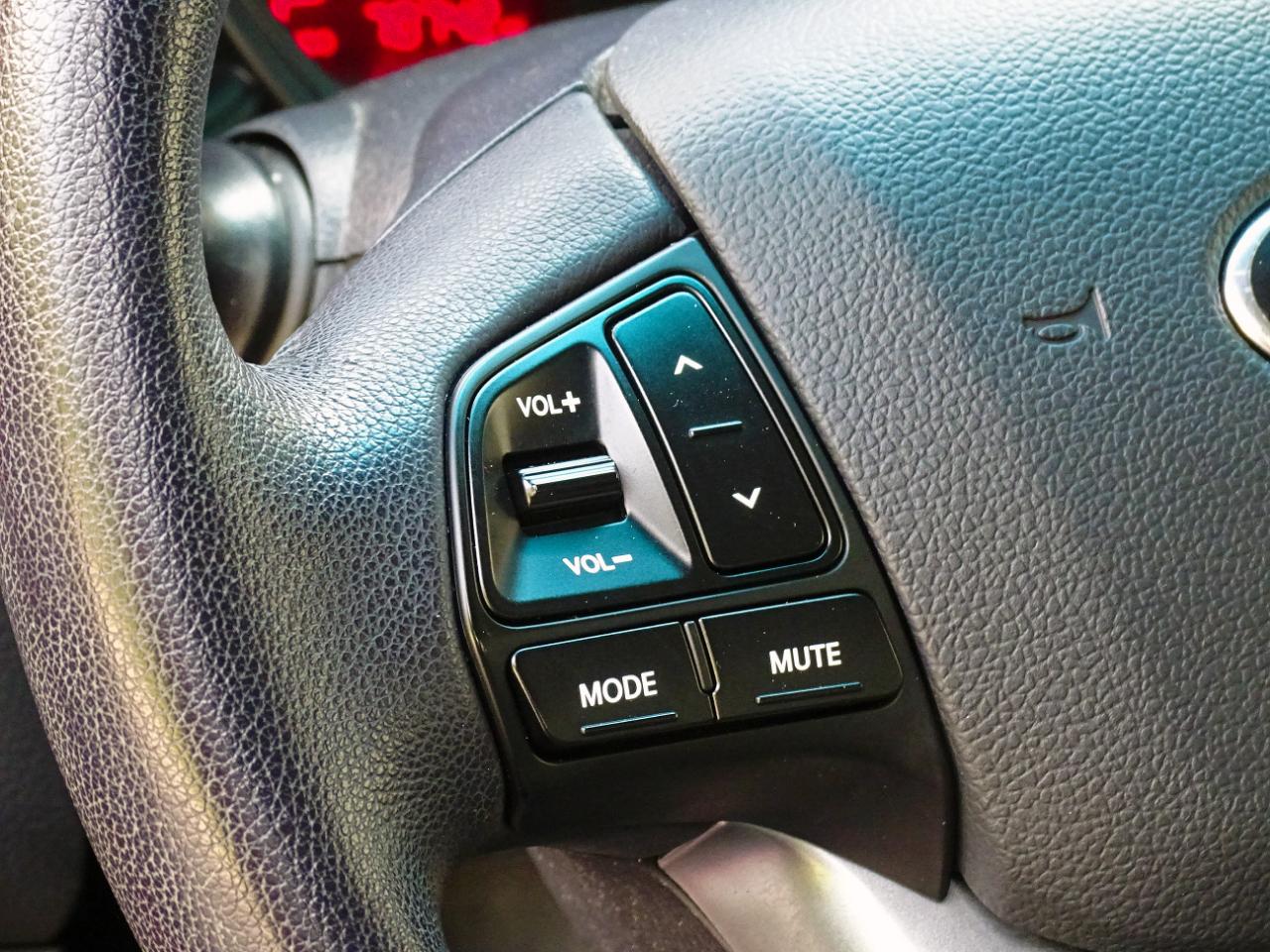 Kia Rio 4dr Sdn Auto EX 2013