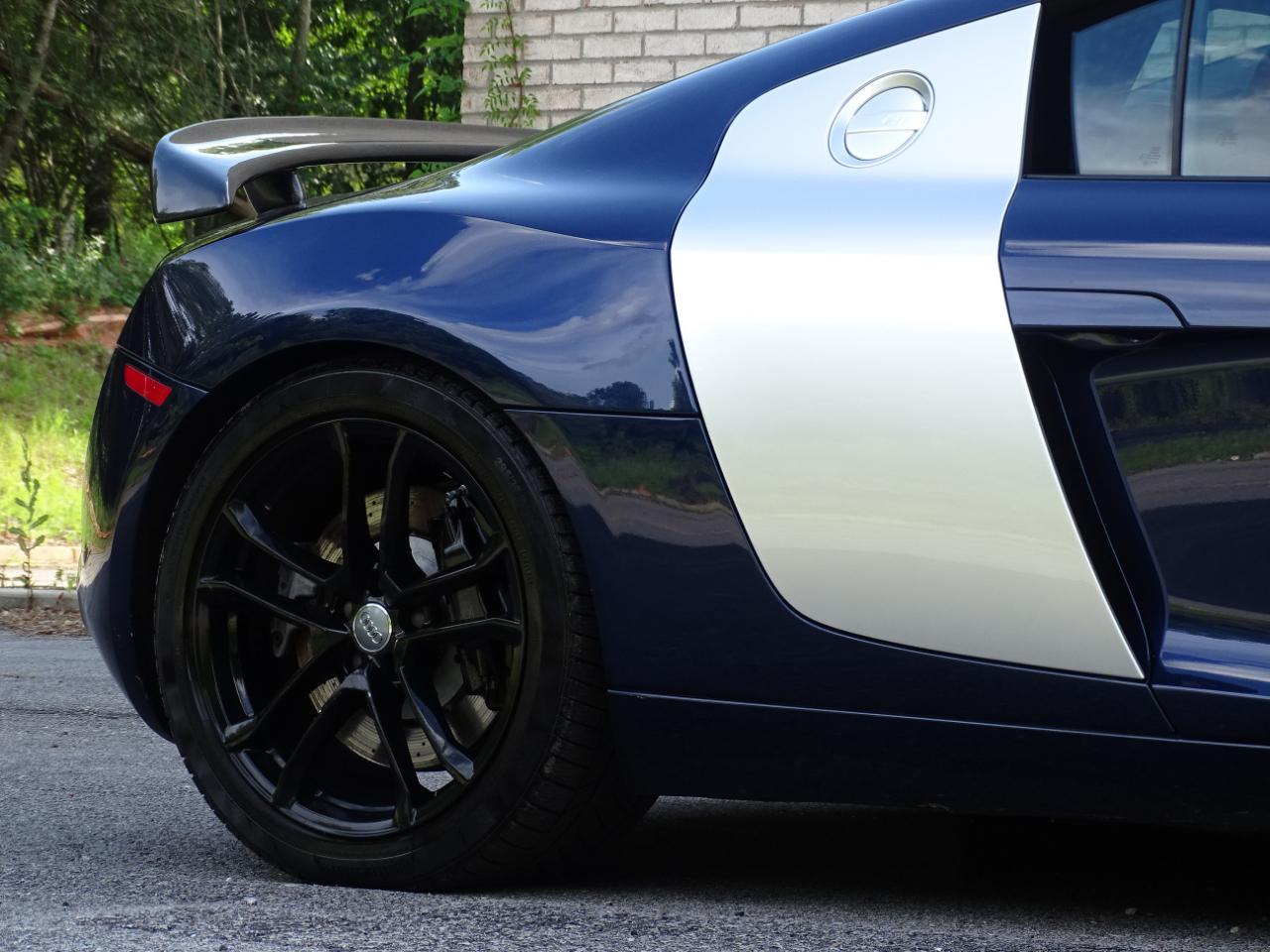 Audi R8 2dr Cpe Auto quattro 4.2L 2009