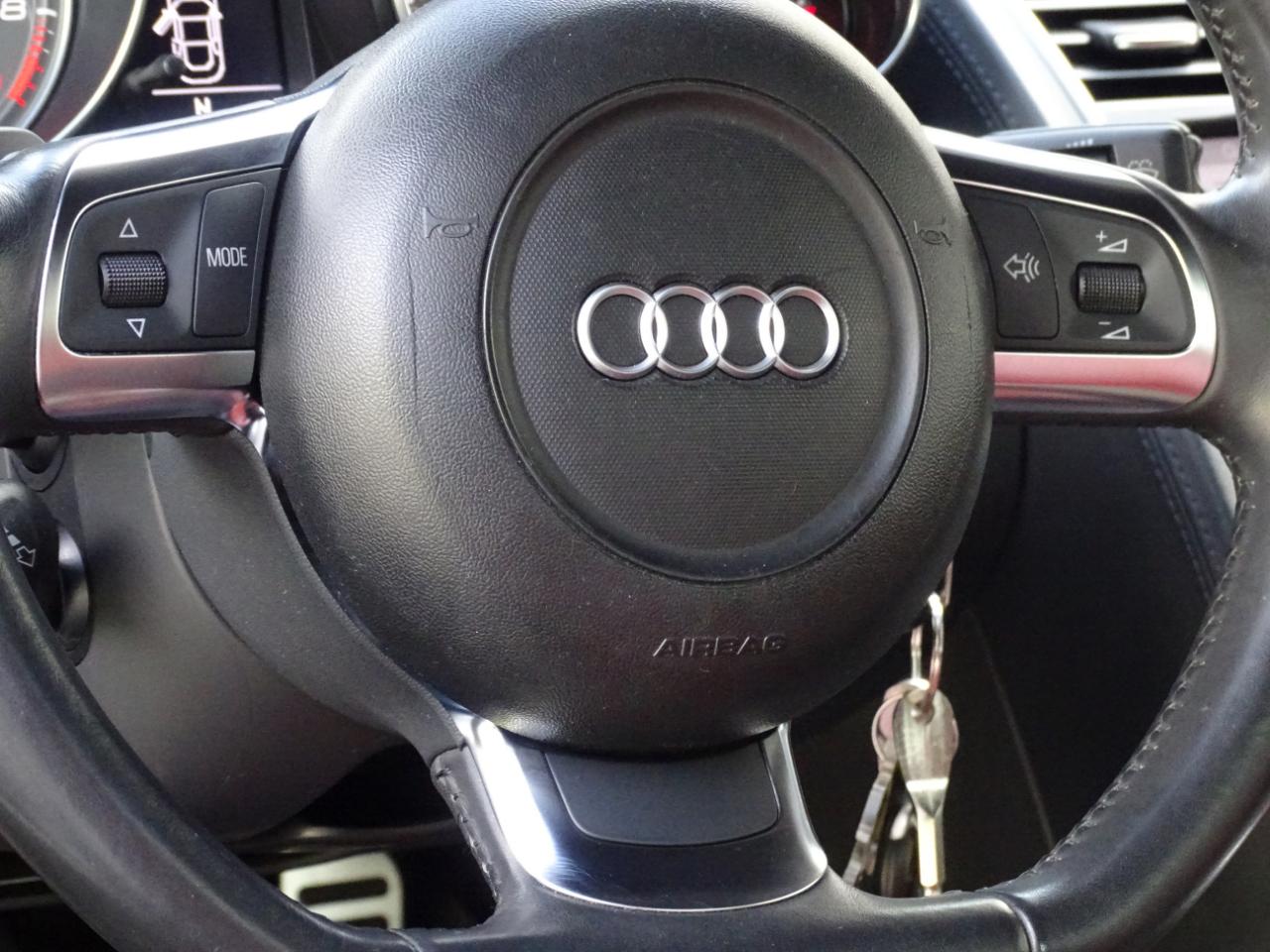 Audi R8 2dr Cpe Auto quattro 4.2L 2009