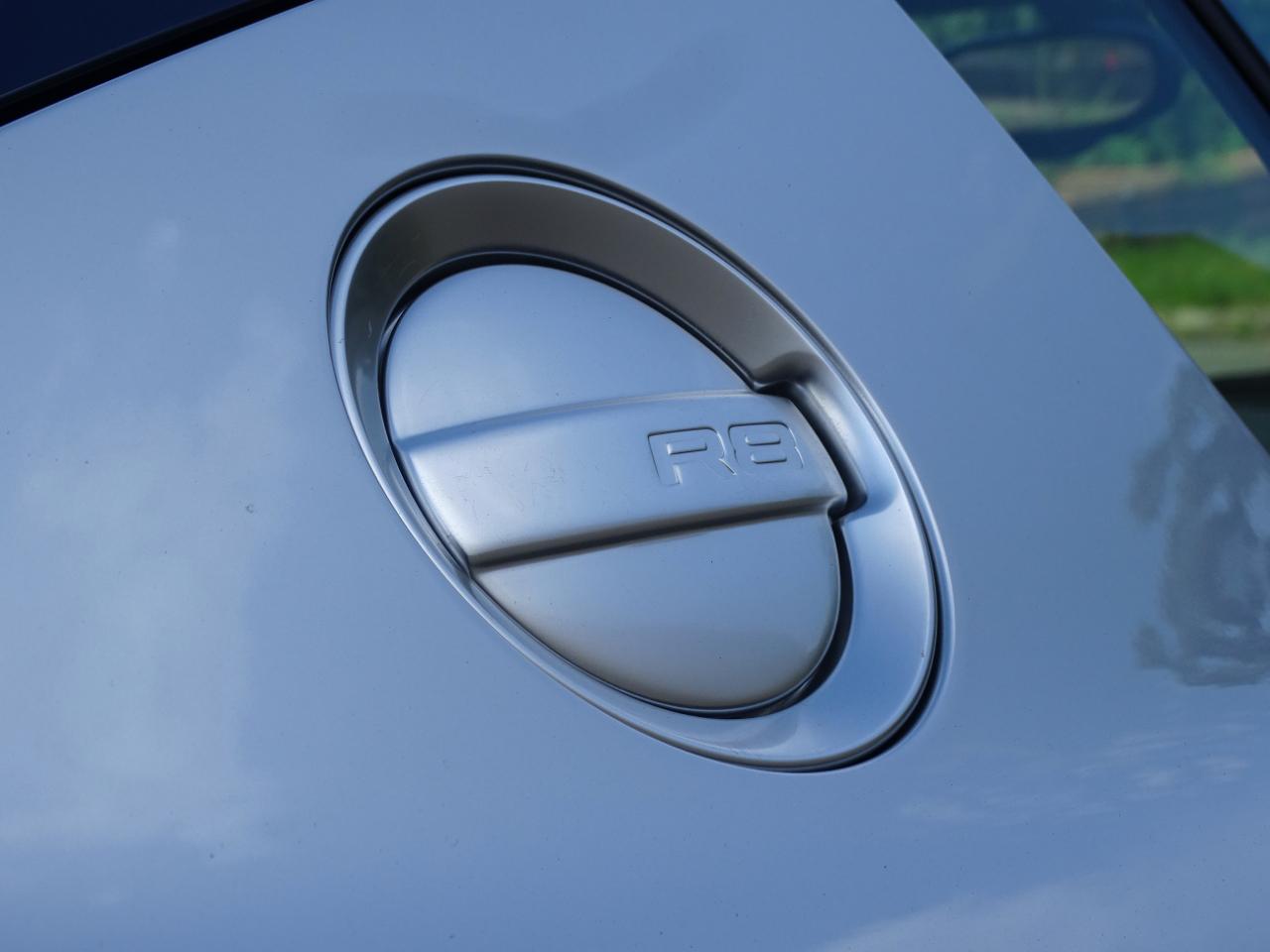 Audi R8 2dr Cpe Auto quattro 4.2L 2009
