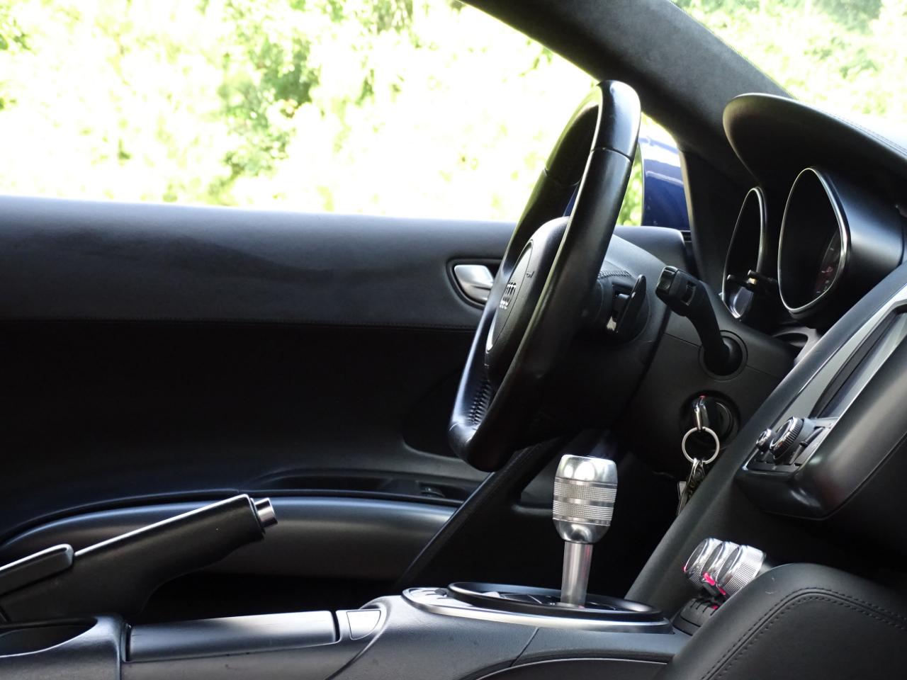 Audi R8 2dr Cpe Auto quattro 4.2L 2009