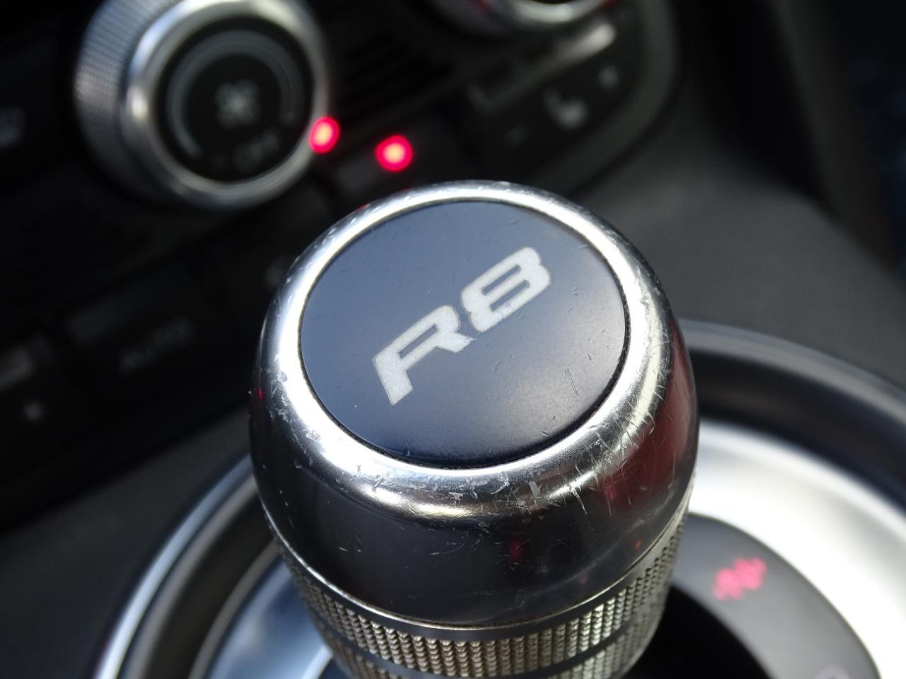 Audi R8 2dr Cpe Auto quattro 4.2L 2009