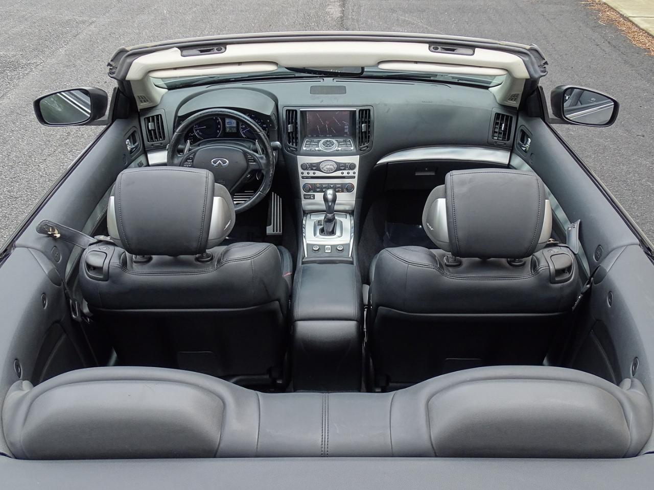 Infiniti G37 Convertible 2dr Base 2013
