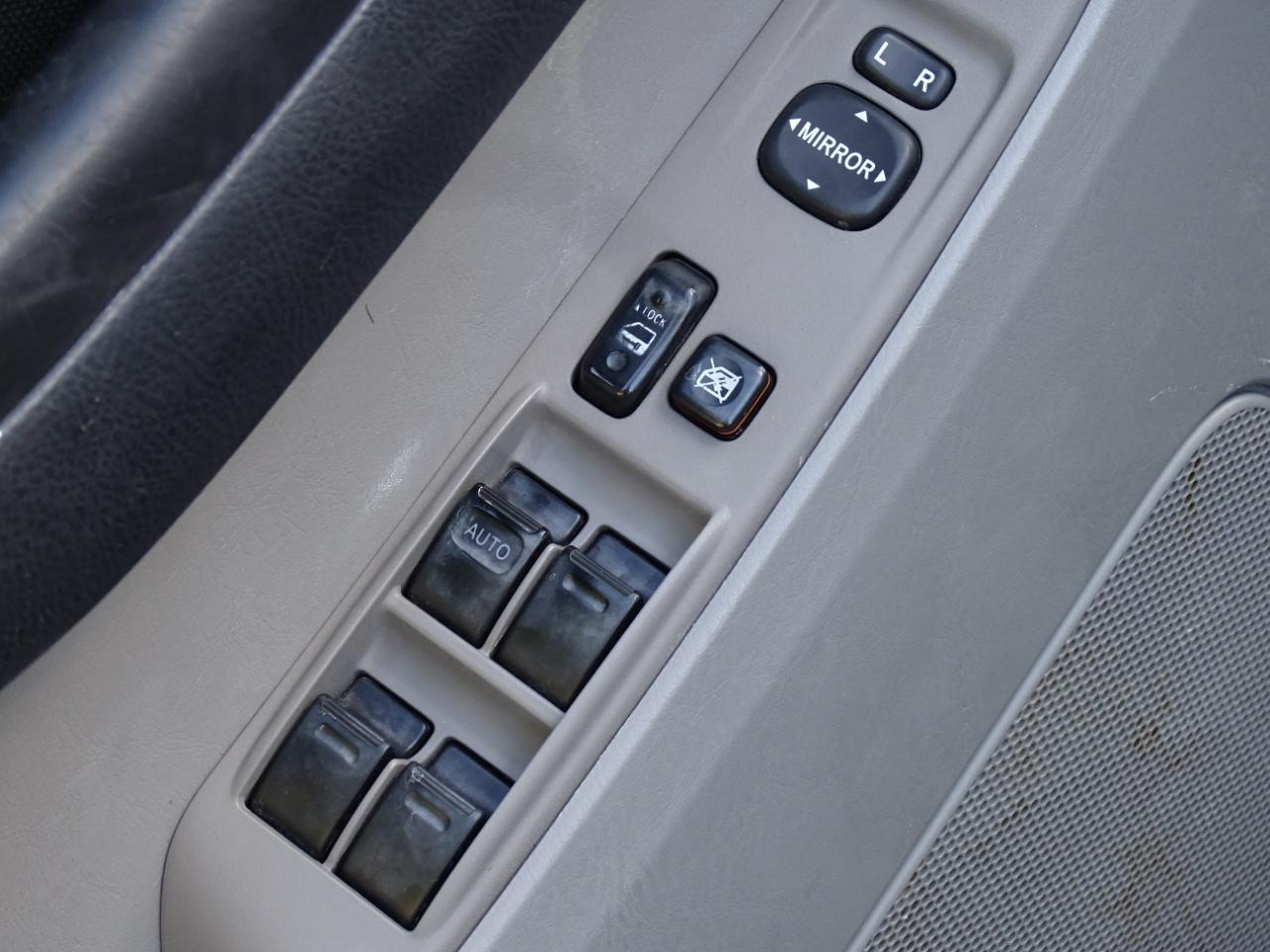 Toyota 4Runner 4dr SR5 V8 Auto (Natl) 2006