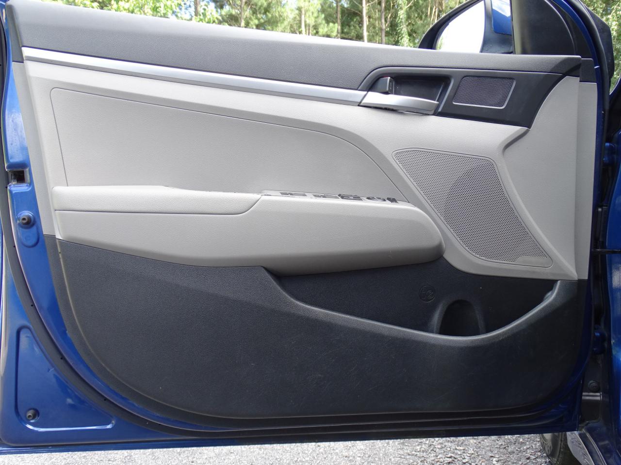 Hyundai Elantra SE Manual 2019