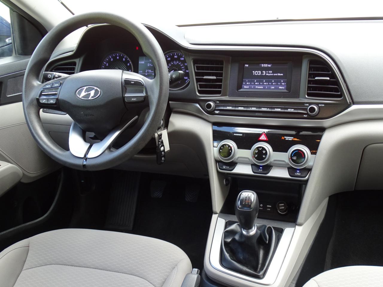 Hyundai Elantra SE Manual 2019