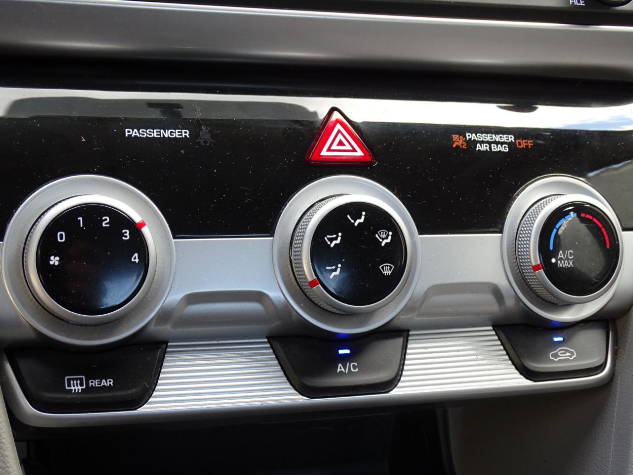 Hyundai Elantra SE Manual 2019