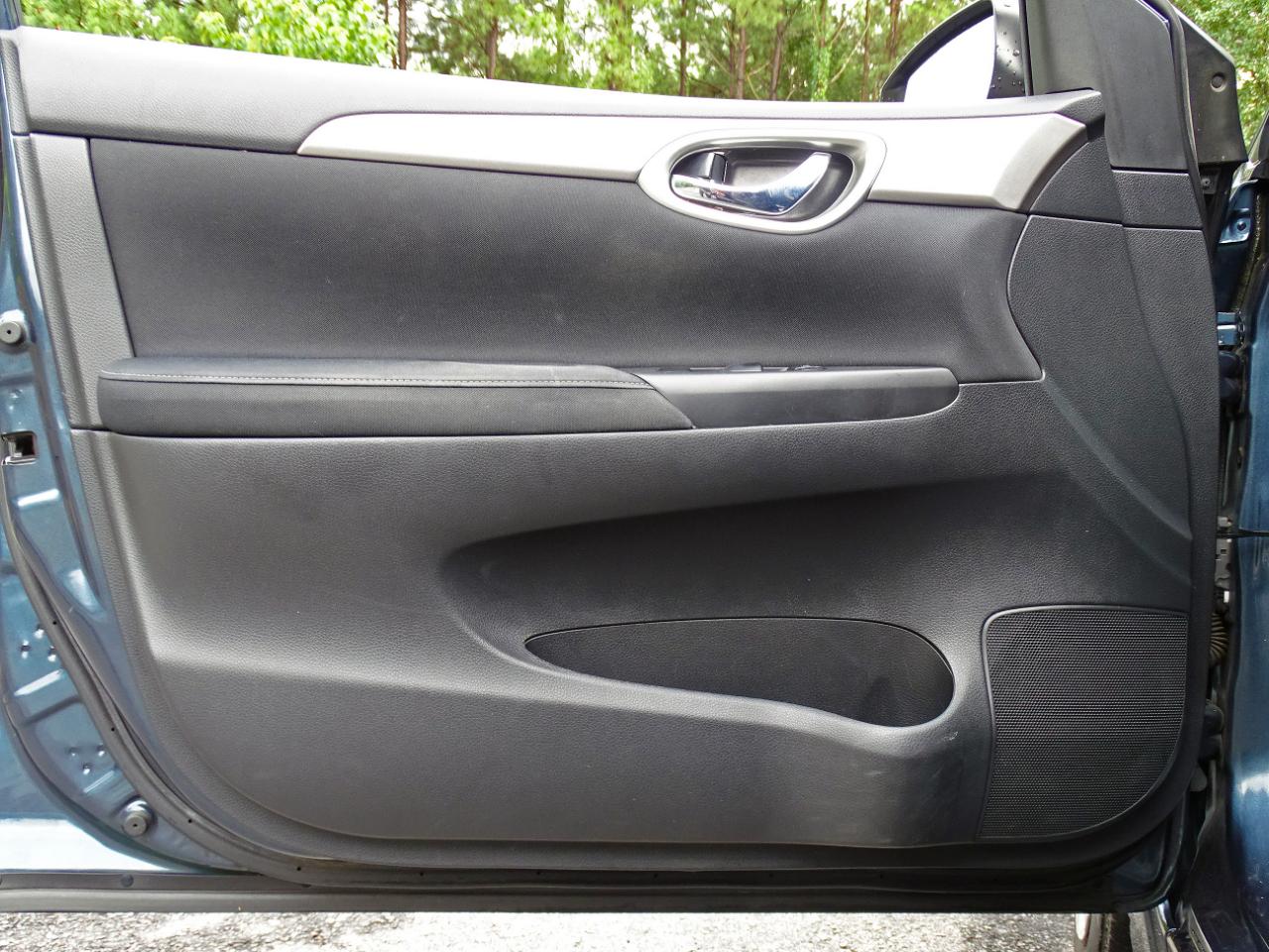Nissan Sentra 4dr Sdn I4 CVT S 2014