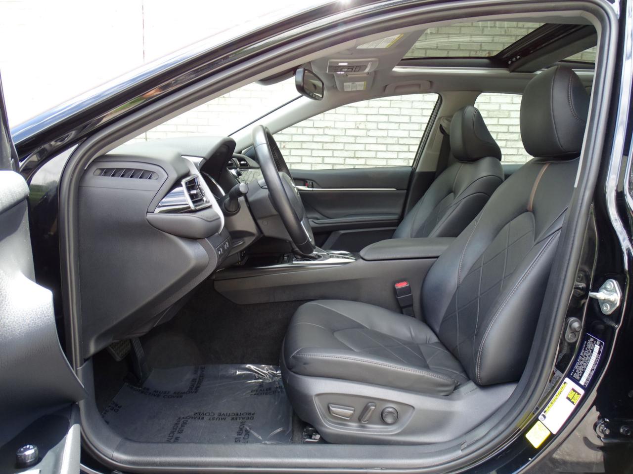 Toyota Camry XLE Auto (Natl) 2019