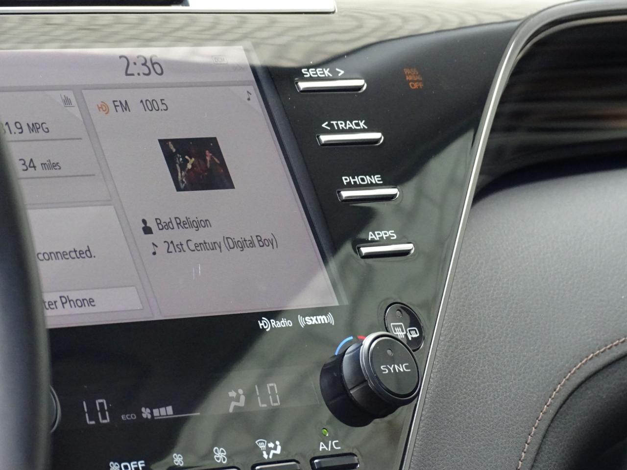 Toyota Camry XLE Auto (Natl) 2019