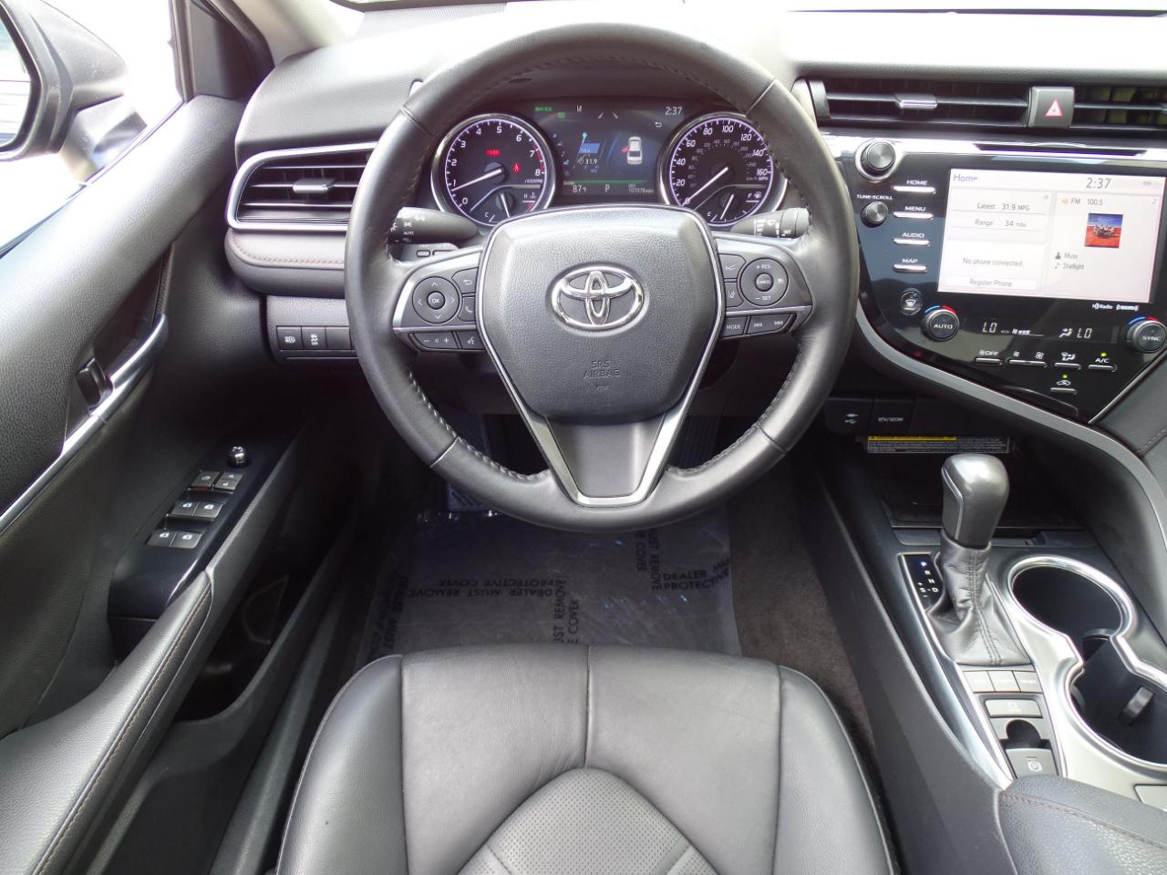 Toyota Camry XLE Auto (Natl) 2019