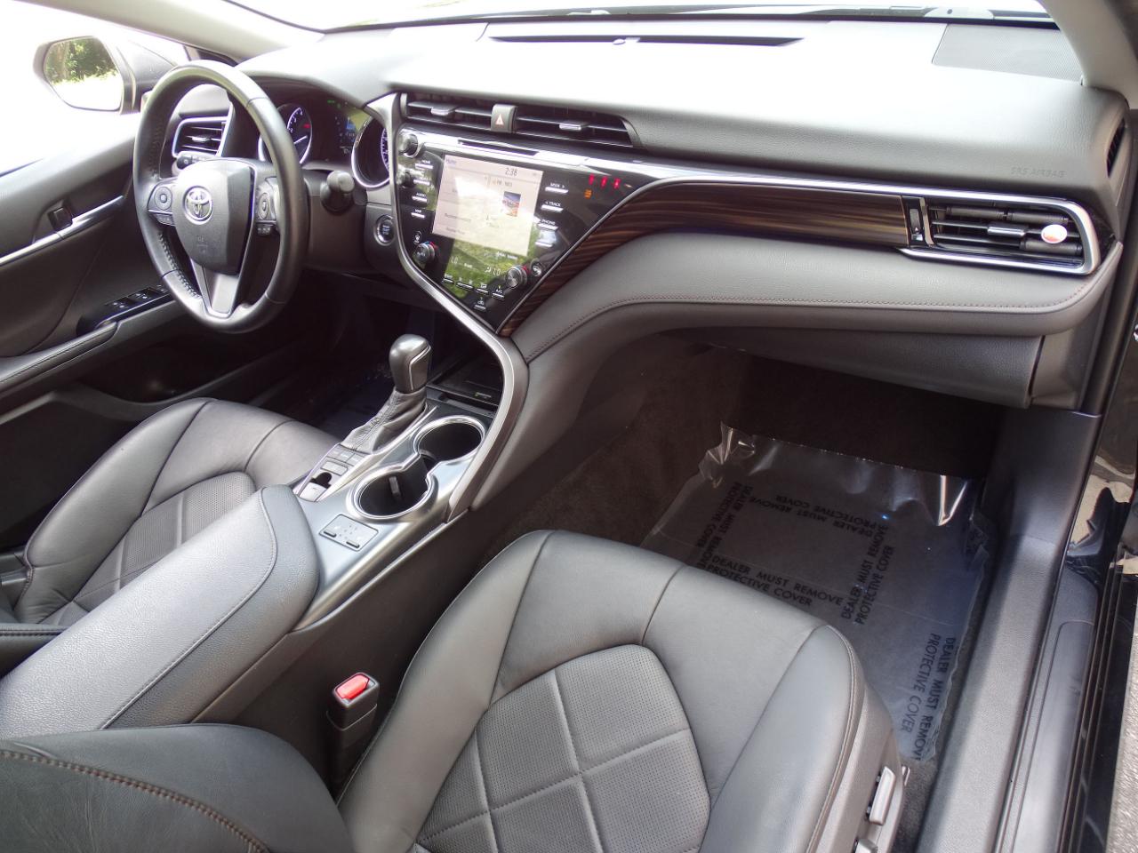 Toyota Camry XLE Auto (Natl) 2019