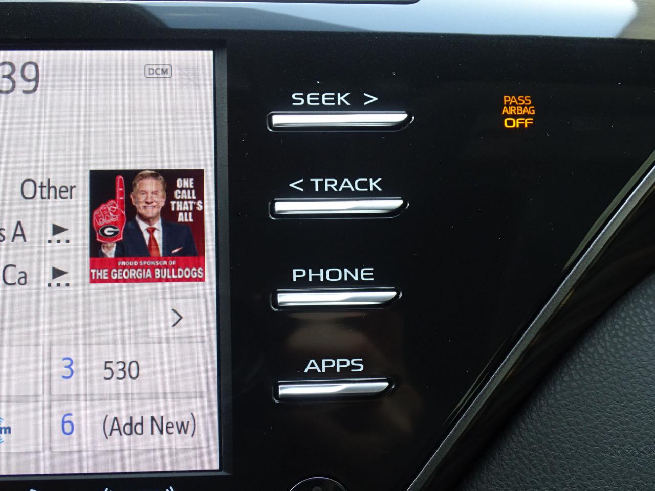 Toyota Camry XLE Auto (Natl) 2019