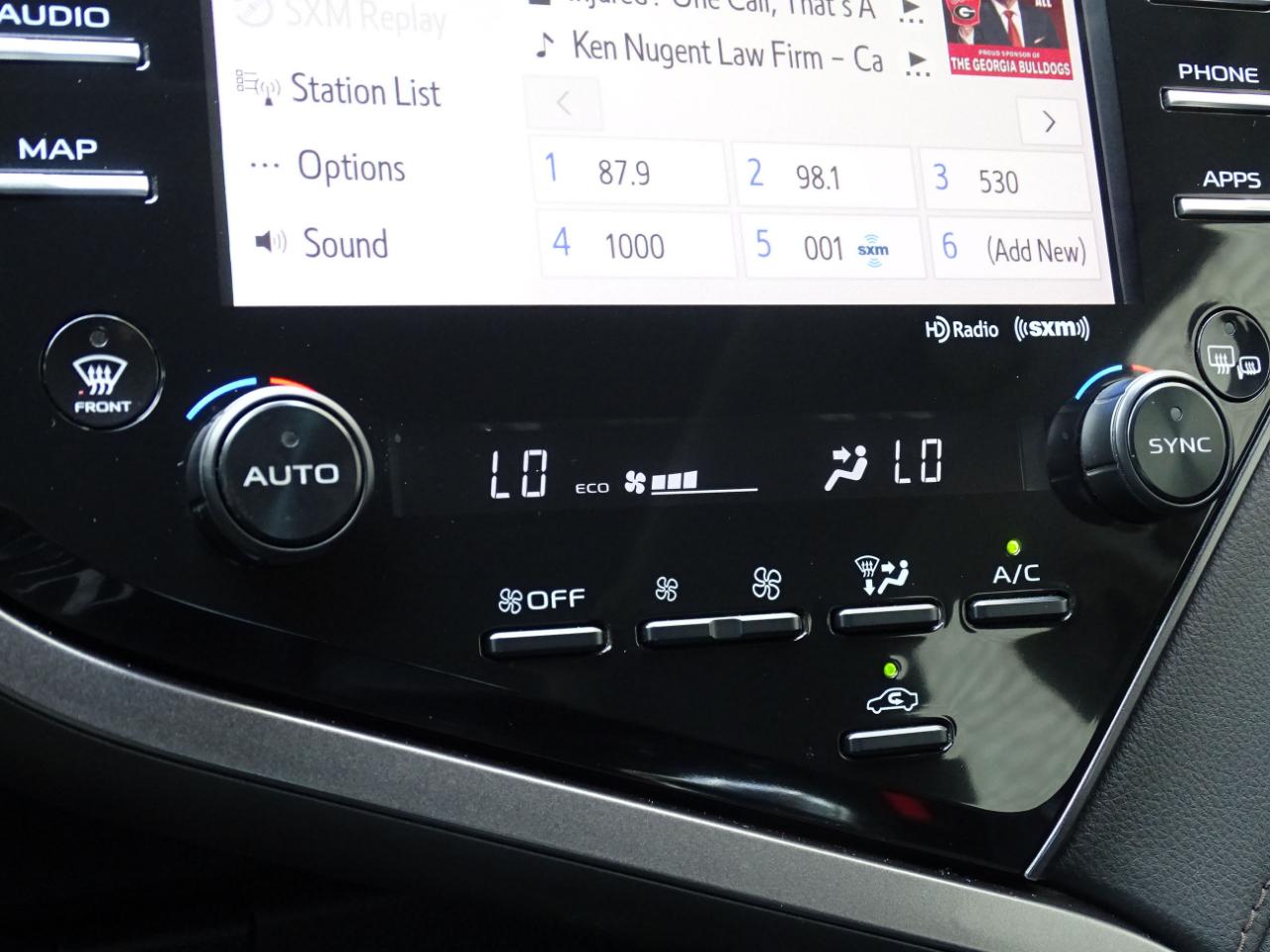 Toyota Camry XLE Auto (Natl) 2019