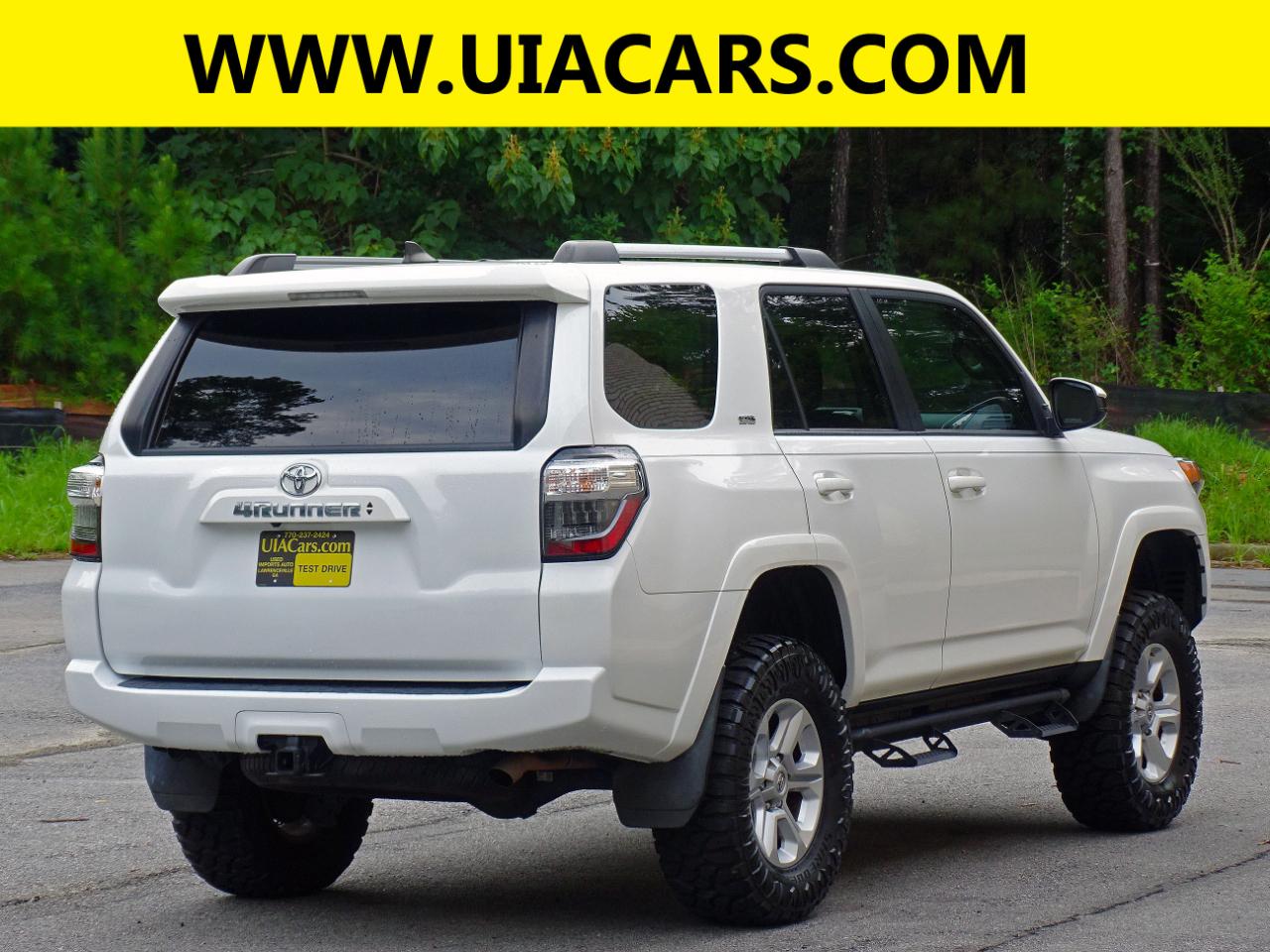 Toyota 4Runner SR5 2WD (Natl) 2022